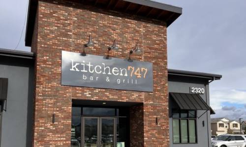 kitchen 747 bar and grill
